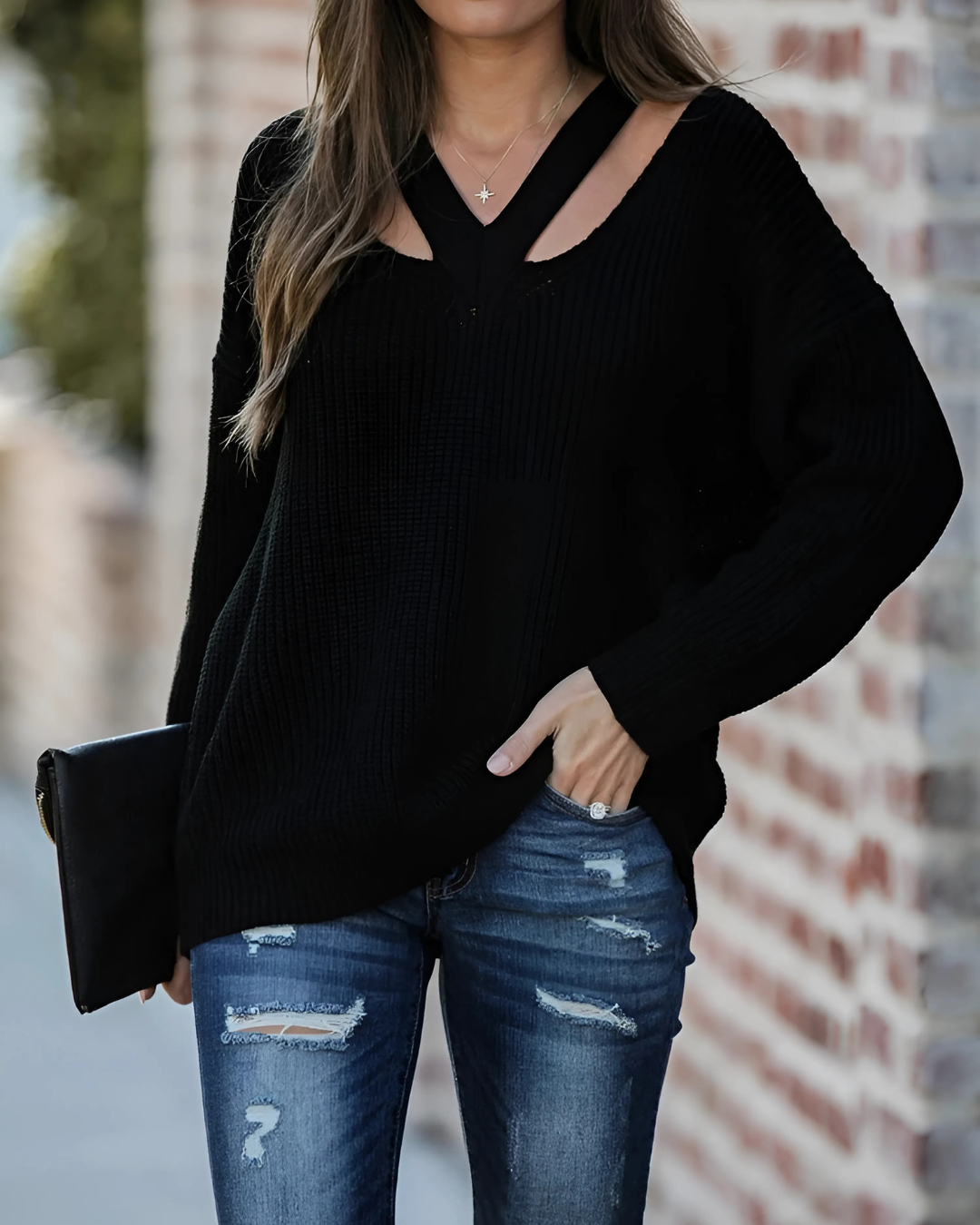 Suéter Feminino Vittore Íris de Tricot com Gola V e Alças Estilo Layering Embutido