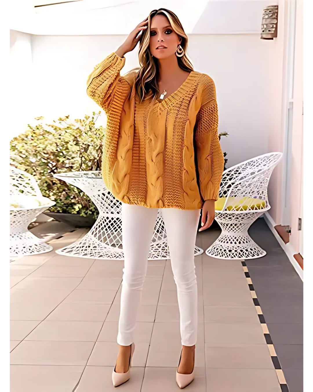 Suéter Feminino Vittore Laís, Tricot Texturizado com Gola V e Manga Longa