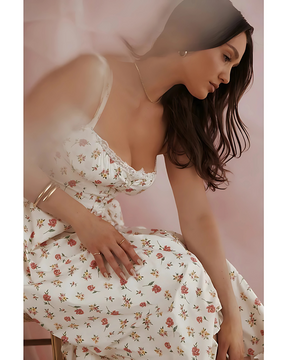 Vestido Feminino Vittore Lívia, com decote reto em renda e botões decorativos