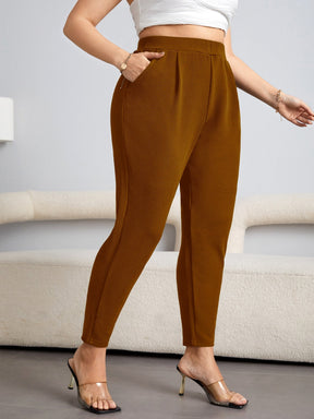 Calça Plus Size Feminina Skinny de Malha com Bolso