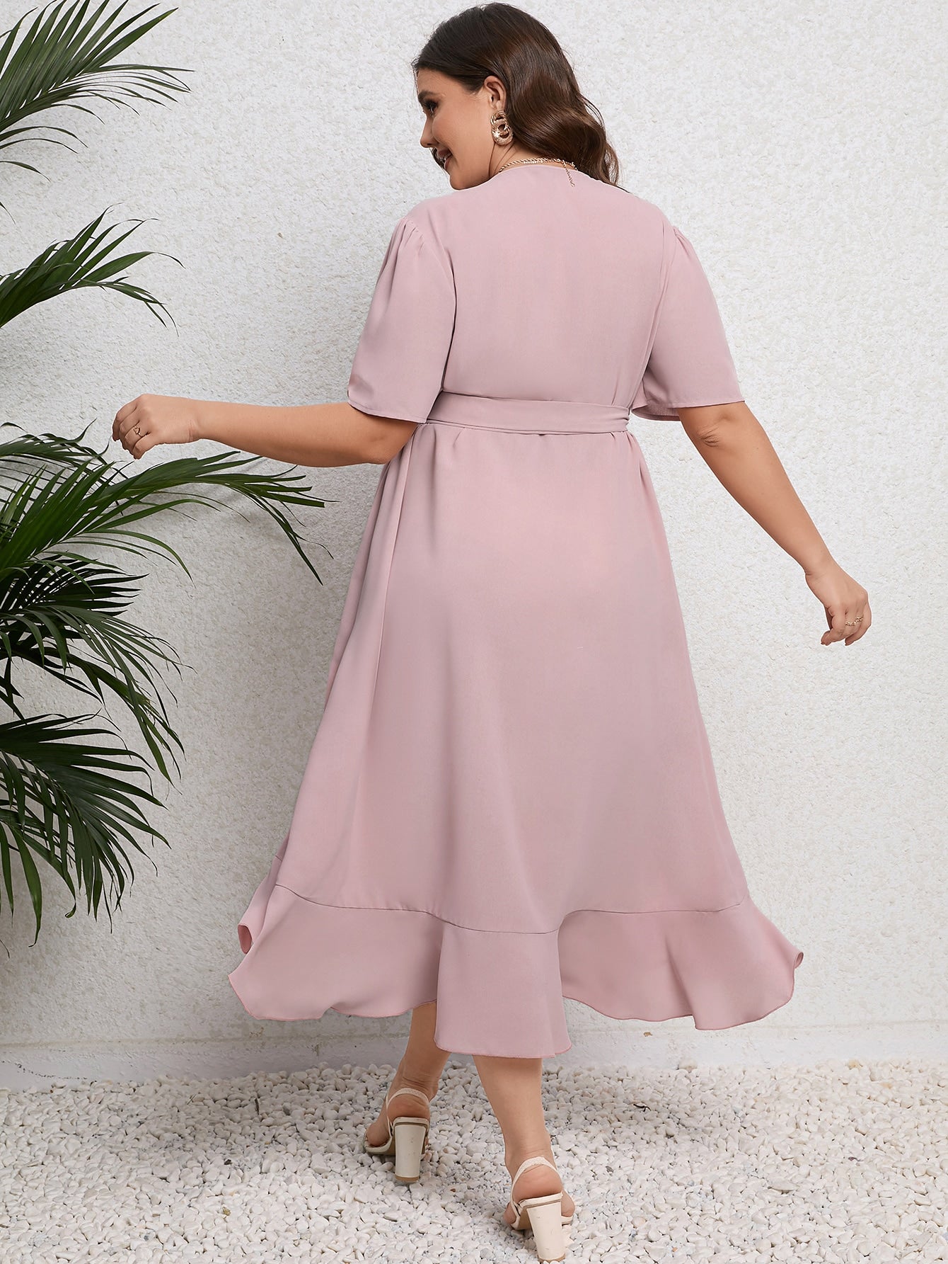 Vestido Plus Size Midi Envelope Liso