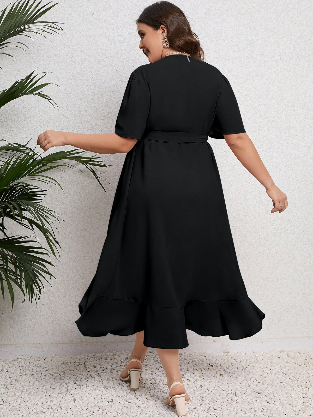 Vestido Plus Size Midi Envelope Liso