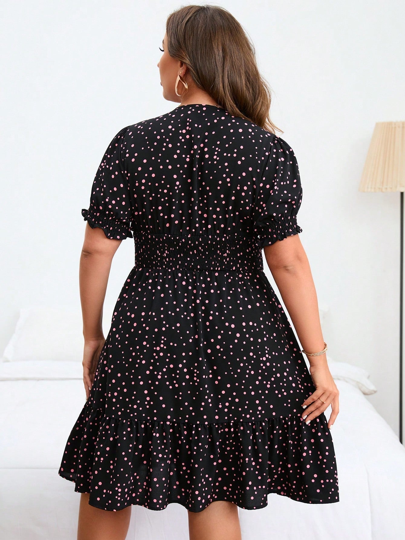 Vestido Plus Size Feminino Decote V Manga Curta