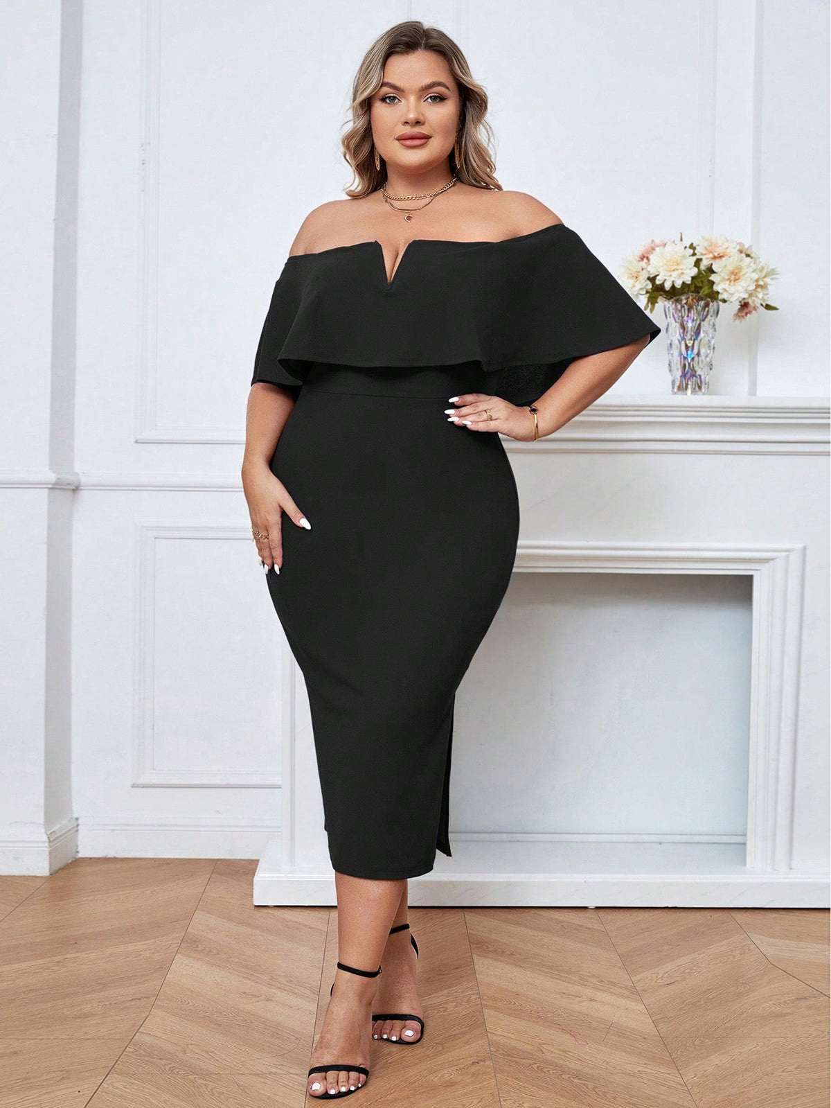 Vestido Midi Plus Size Minimalista Ombro de Fora