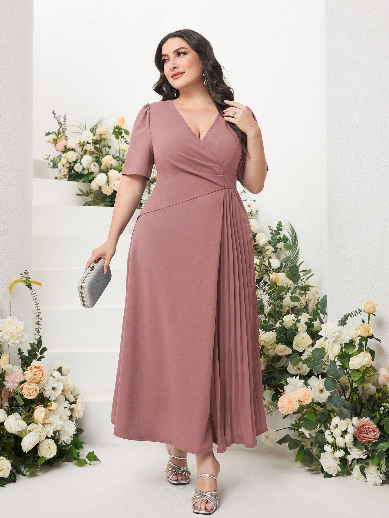 Vestido Midi Plus Size Feminino Plissado