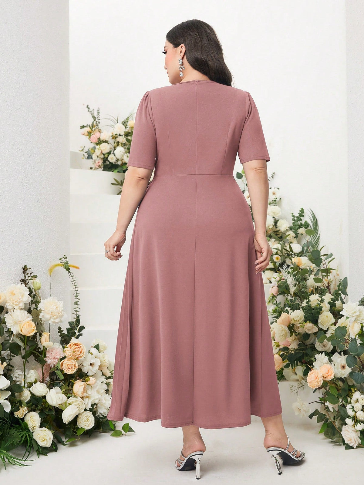 Vestido Midi Plus Size Feminino Plissado