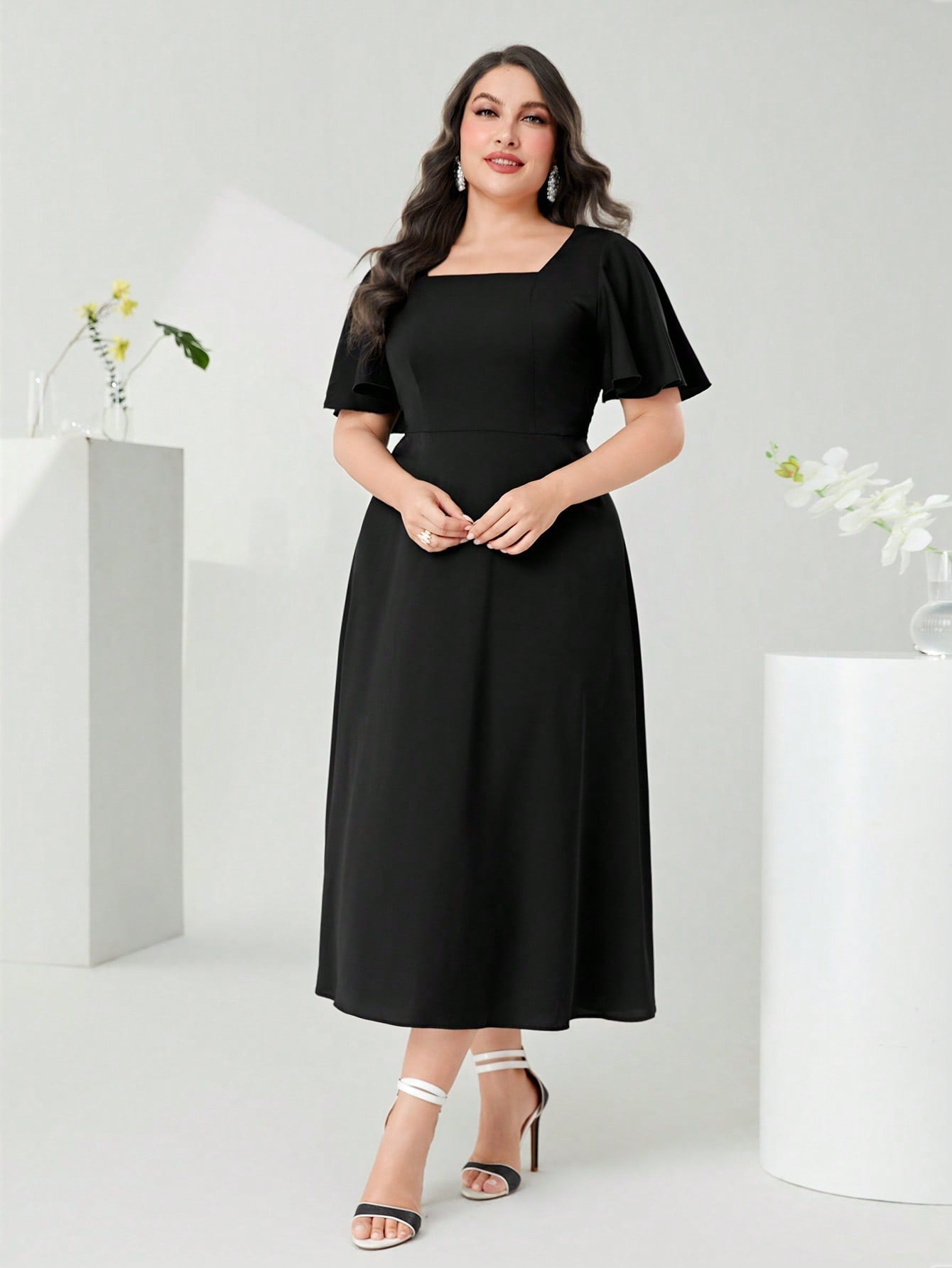 Vestido Midi Plus Size Feminino Gola Quadrada Preto