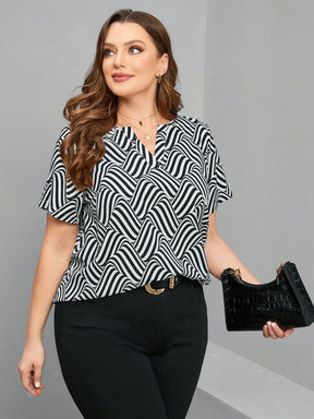 Blusa Feminina Manga Curta com Lapela Plus Size