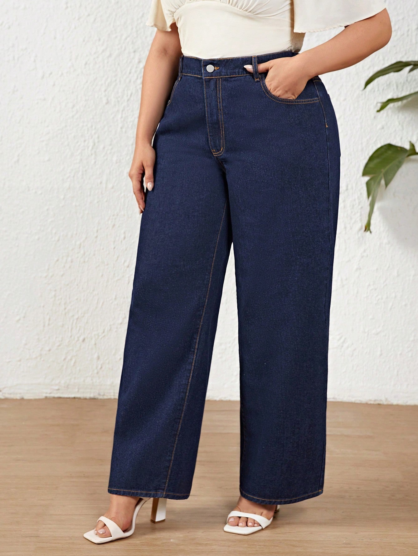 Calça Jeans Reta Feminina Plus Size-Vittore Modas