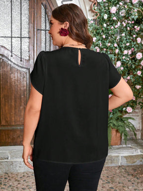 Blusa Plus Size de Renda Gola Redonda