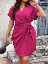 Vestido Plus Size Curto Envelope Laço Lateral-Vittore Modas