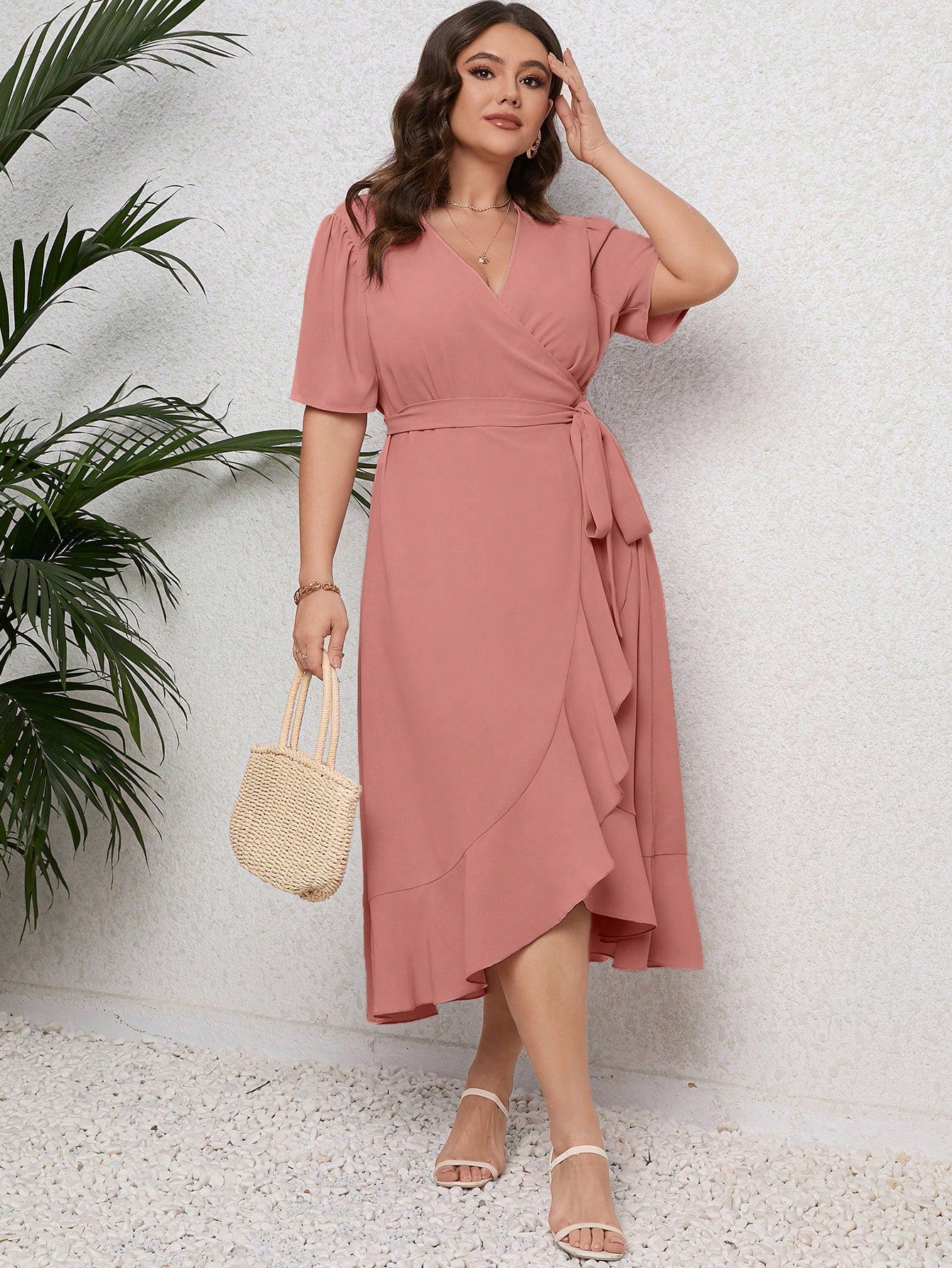 Vestido Plus Size Midi Envelope Liso