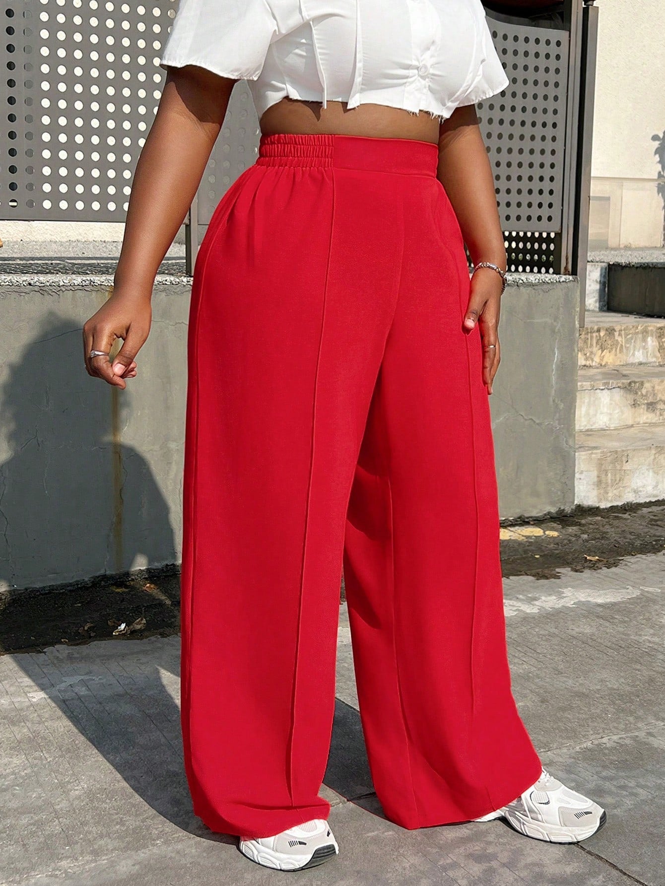 Calça Wide Leg Feminina Plus Size Lisa Soltinha