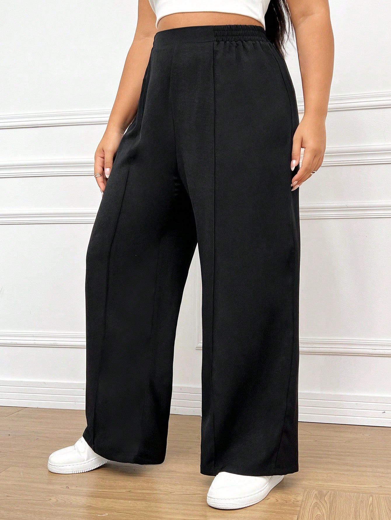 Calça Wide Leg Feminina Plus Size Lisa Soltinha