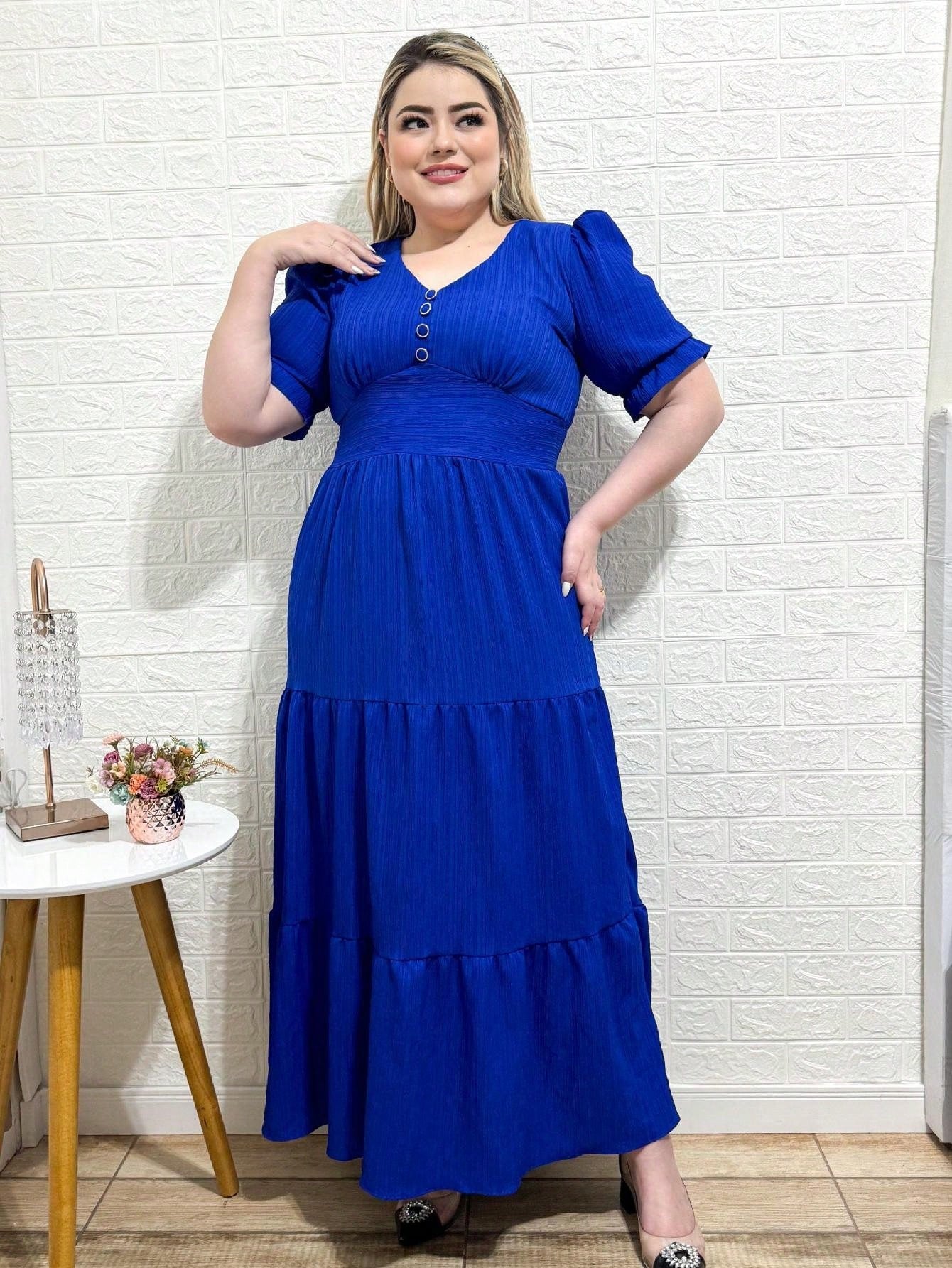 Vestido Plus Size Longo Liso