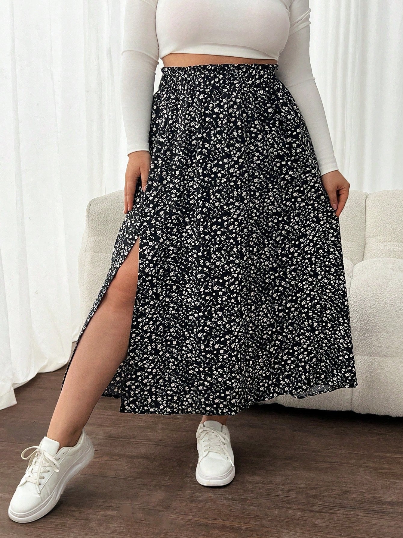 Saia Feminina com Fenda na Coxa-Vittore Modas
