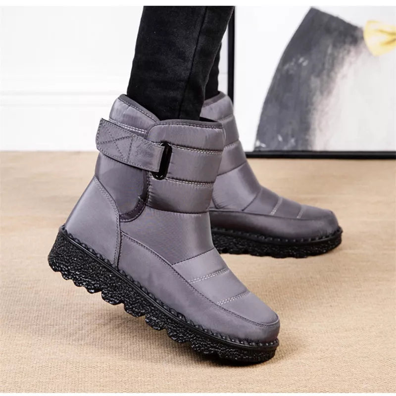 Bota Casual Seraphine - Impermeável e Peluciada