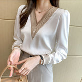 Blusa Decote V com Bordado Perfecta-Vittore Modas