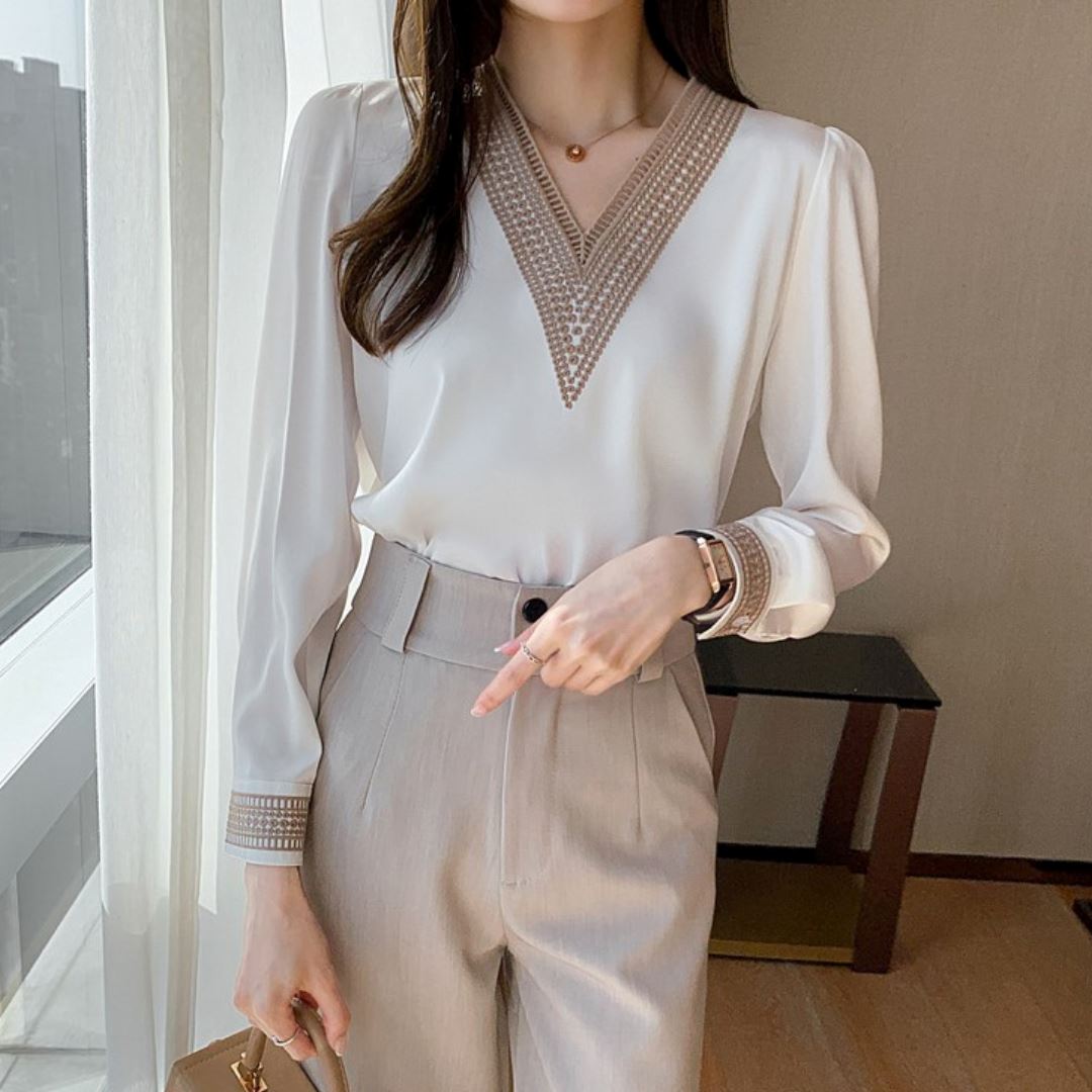 Blusa Decote V com Bordado Perfecta-Vittore Modas