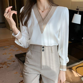 Blusa Decote V com Bordado Perfecta-Vittore Modas