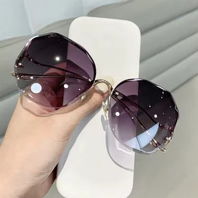 Óculos de Sol Feminino Vittore Oceano com Lentes de Proteção UV e Design Moderno