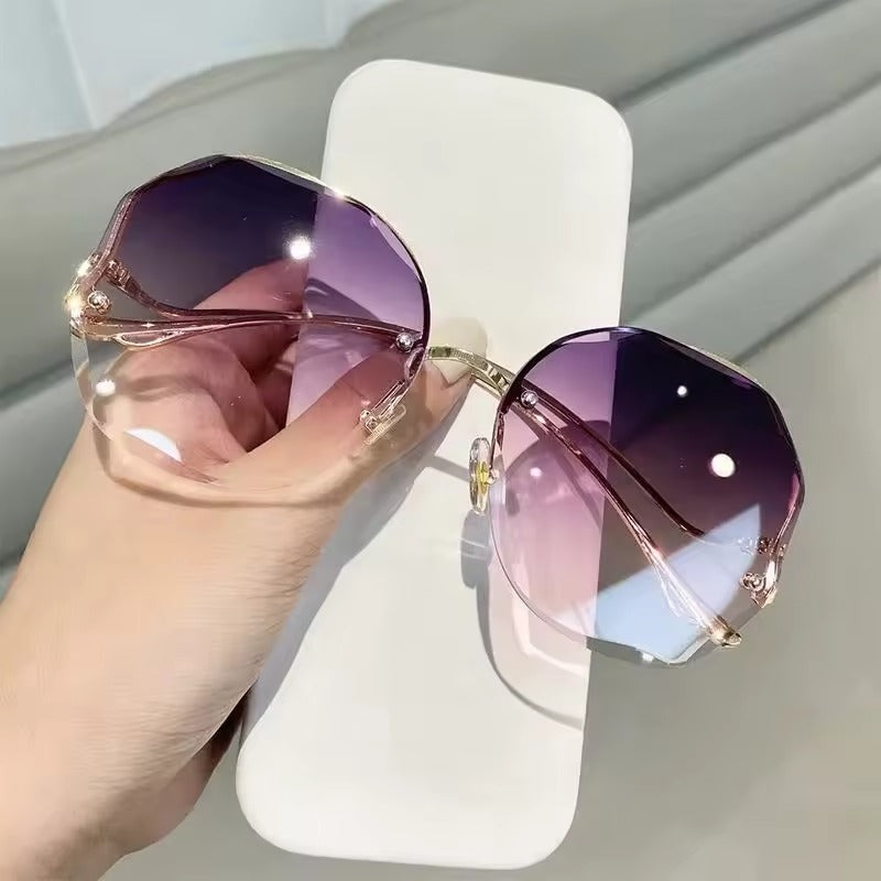 Óculos de Sol Feminino Vittore Oceano com Lentes de Proteção UV e Design Moderno