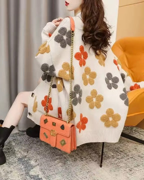 Cardigan Feminino Vittore Flower com Bordados Florais e Modelagem Oversized