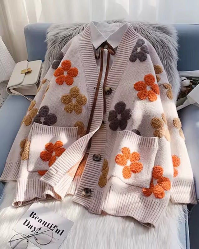 Cardigan Feminino Vittore Flower com Bordados Florais e Modelagem Oversized