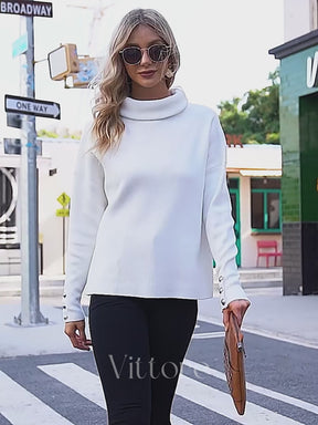 Suéter Feminino Vittore Eloá com Gola Alta e Detalhes em Botões no Punho